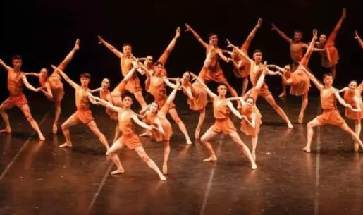 青島演出公司10周年大型文藝演出活動