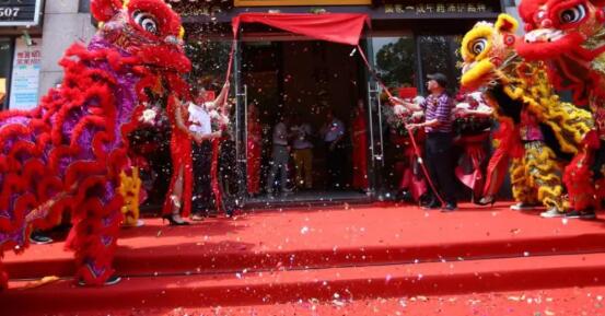 青島水岸華庭樓盤(pán)開(kāi)工慶典演出活動(dòng)現(xiàn)場(chǎng)